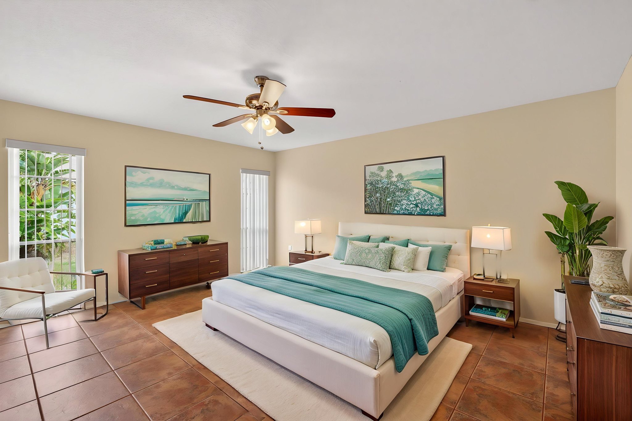 DSC08171 virtually staged.jpeg