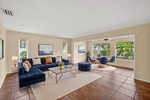 DSC08141 virtually staged.jpeg