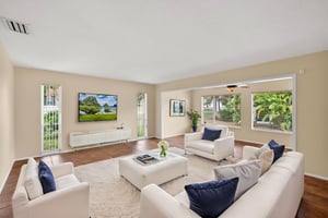 DSC08141 virtually staged.jpeg