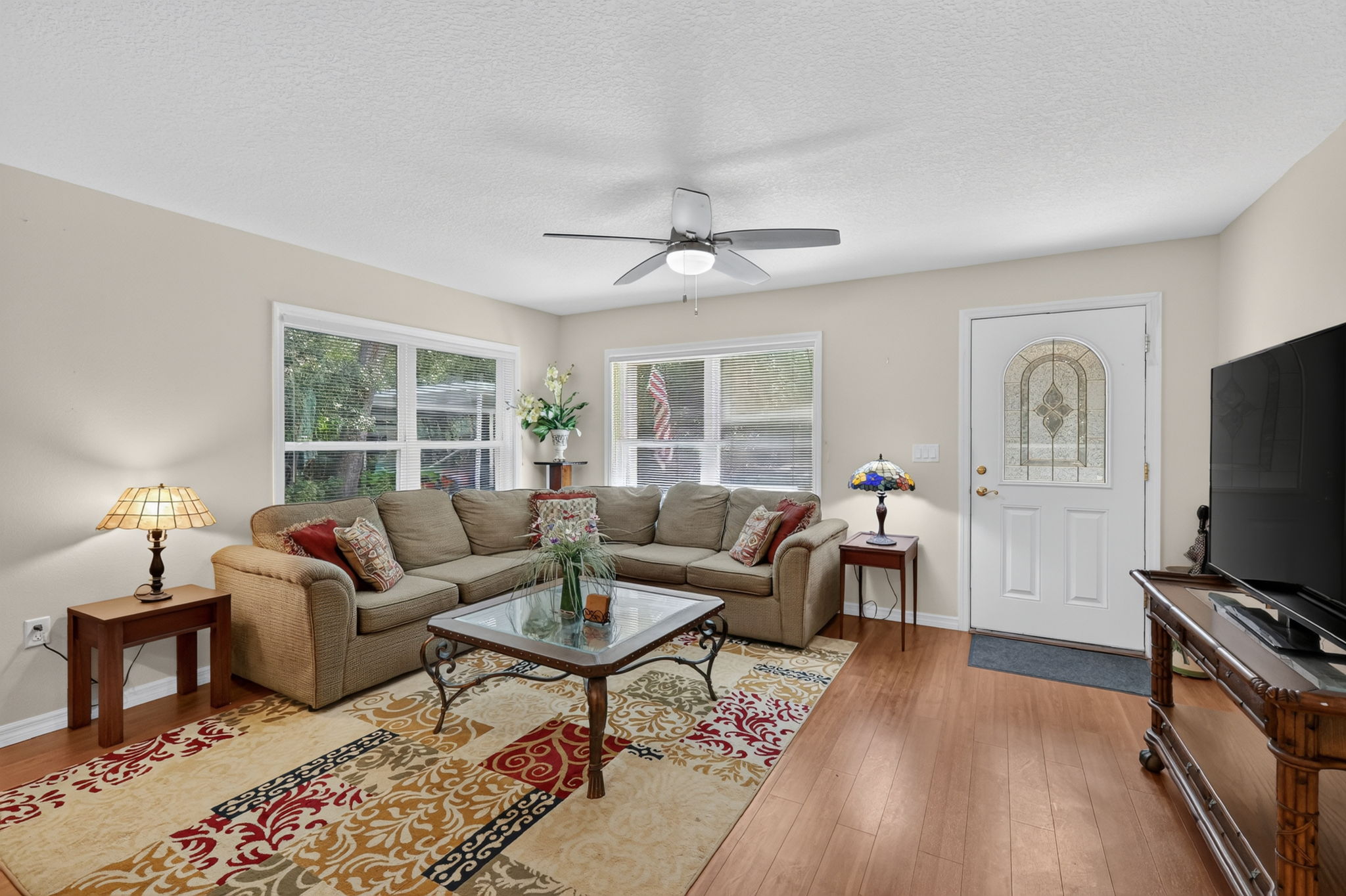  Photo 43