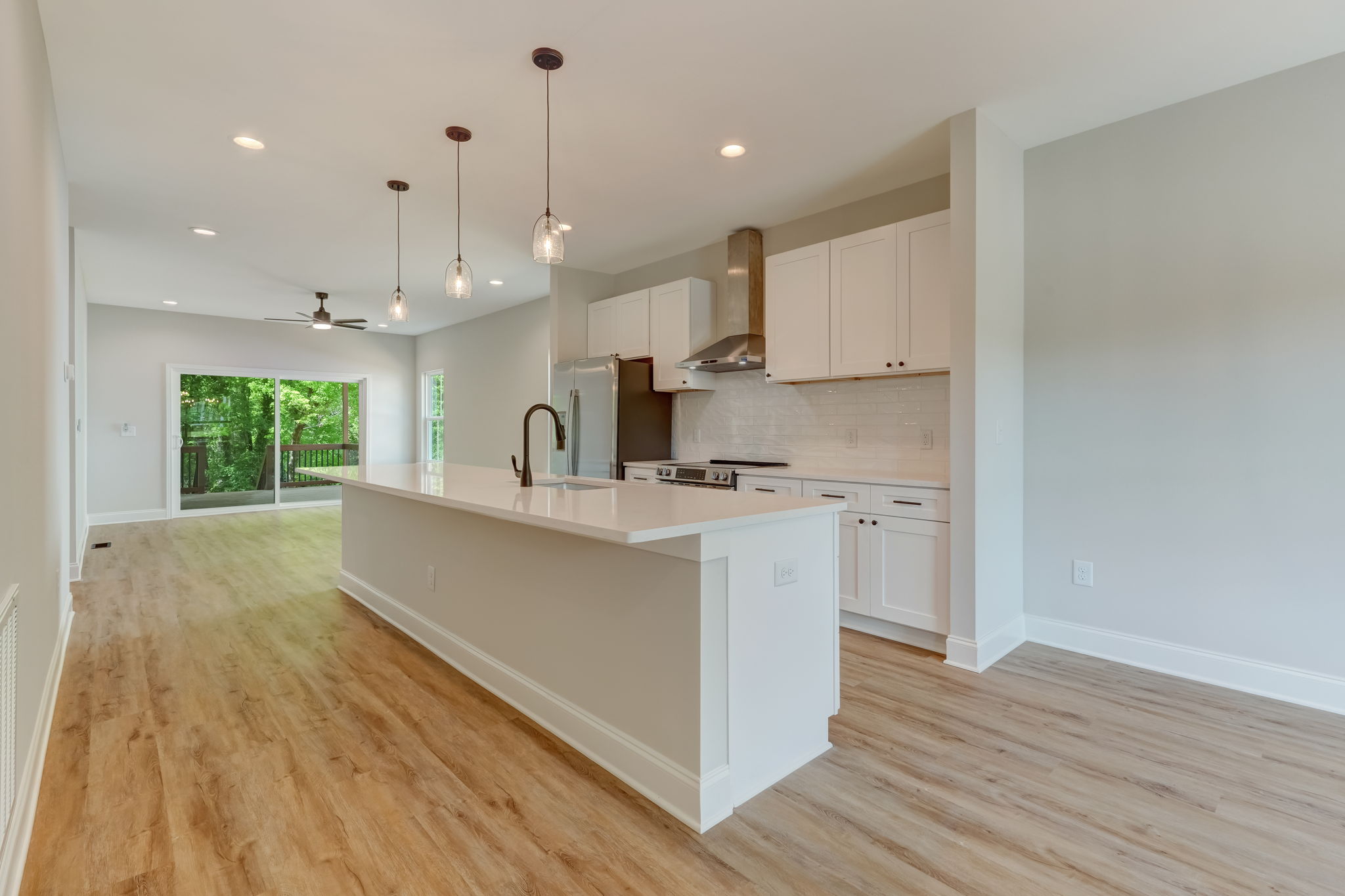 Kitchen/Breakfast Bar