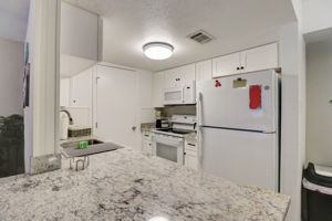 Cove View Blvd 1615-005