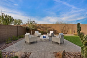 No Neighbors Behind!