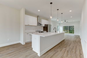 Kitchen/Breakfast Bar
