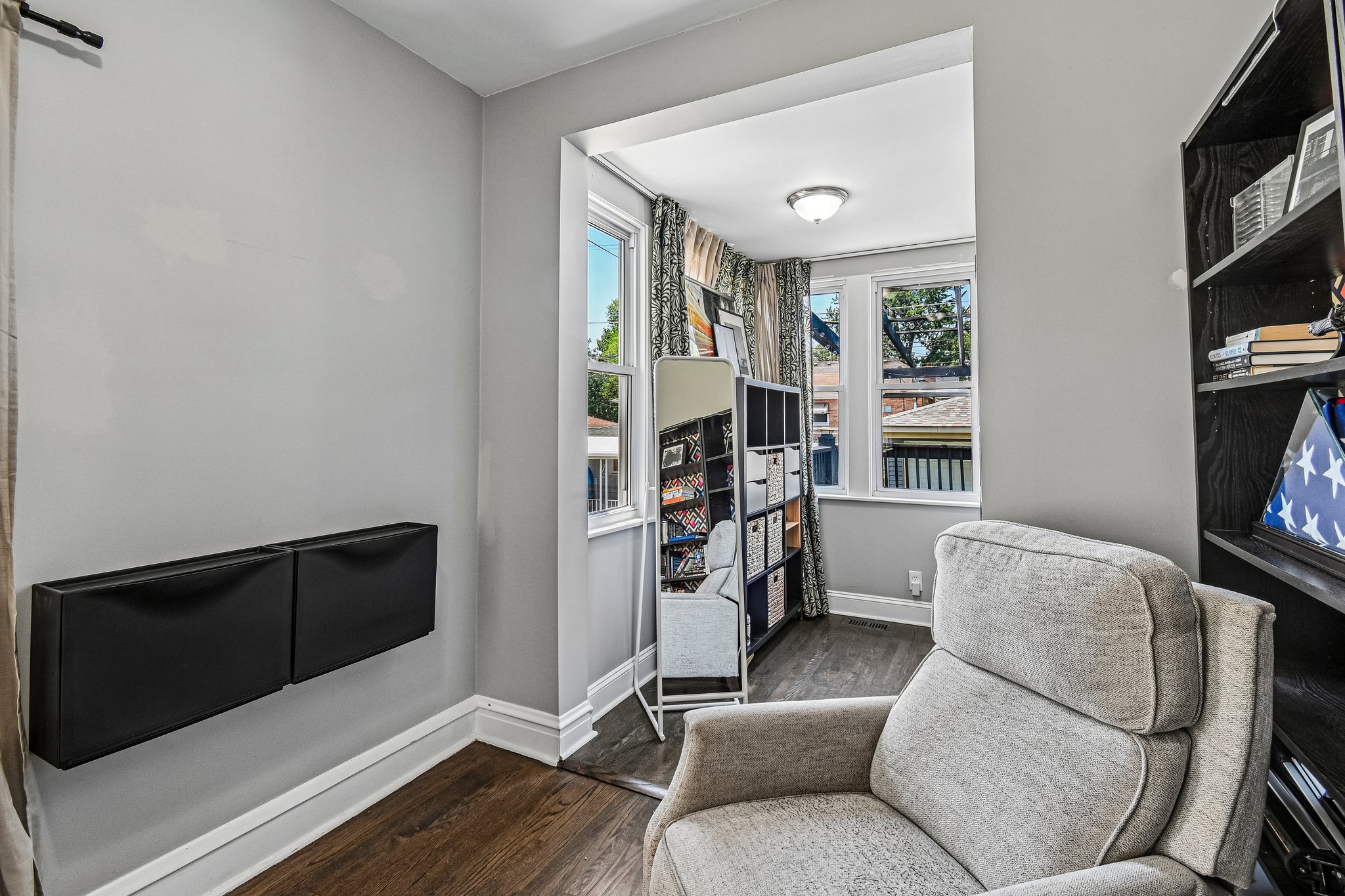 3506 N Narragansett Ave-S0907-021.jpg