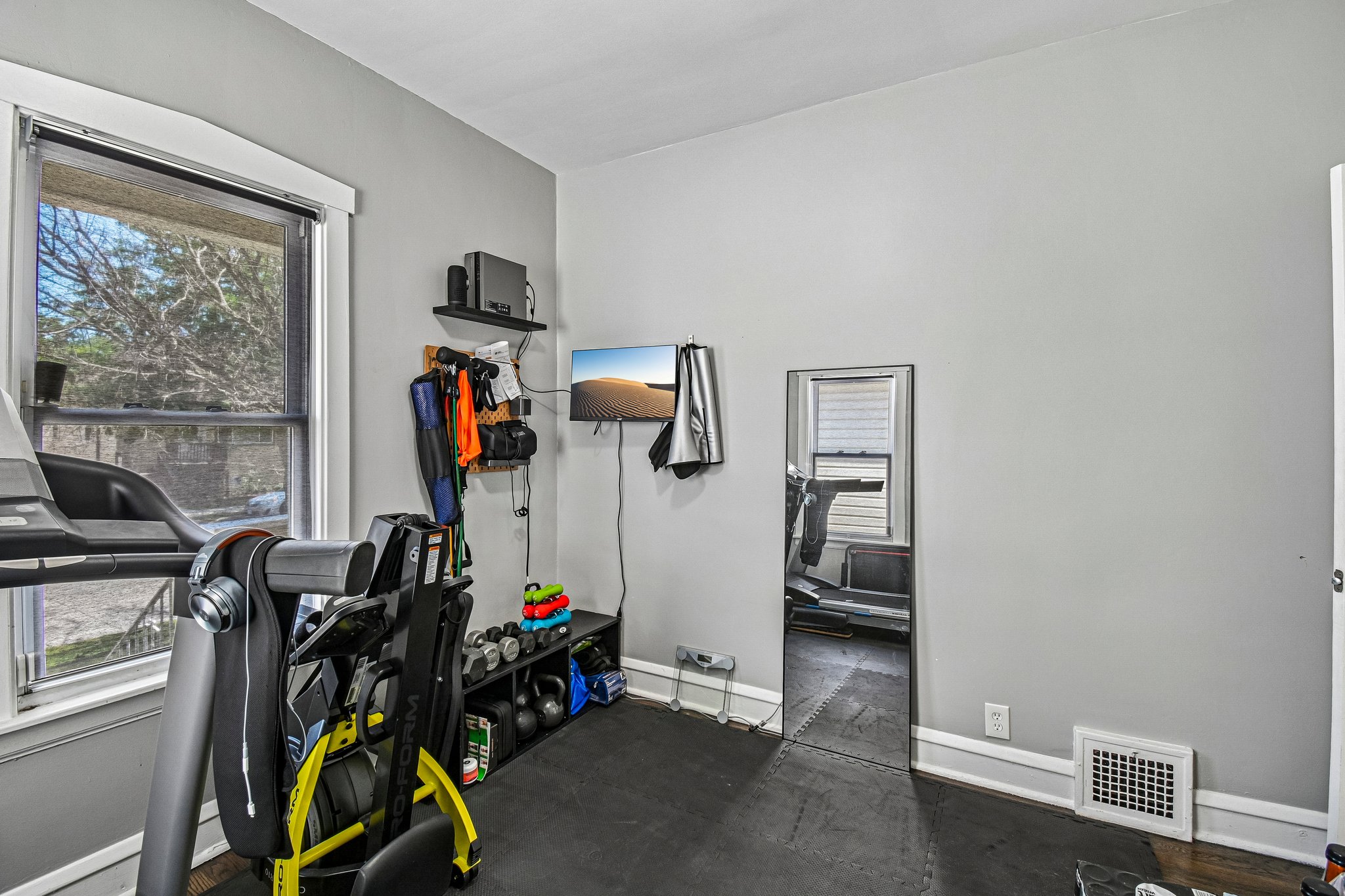 3506 N Narragansett Ave-S0907-023.jpg