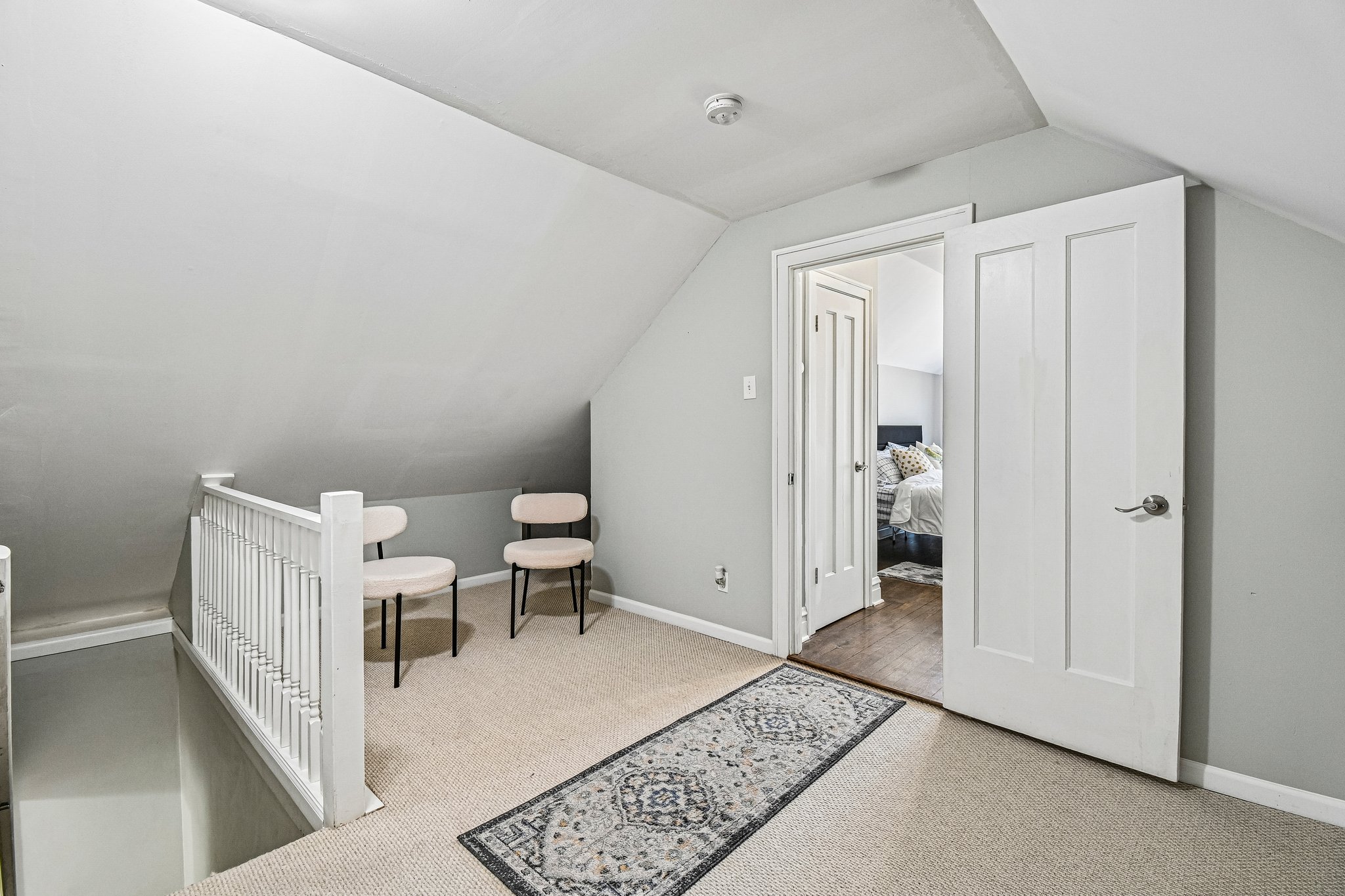 3506 N Narragansett Ave-S0907-029.jpg