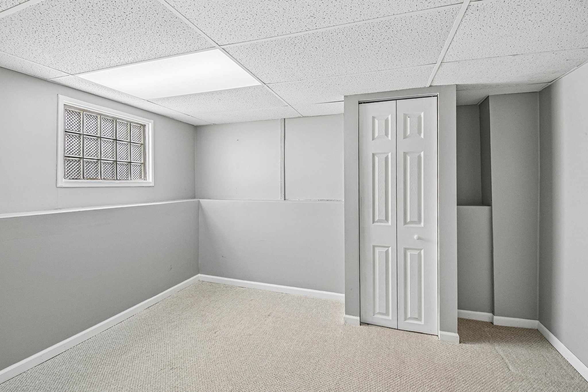3506 N Narragansett Ave-S0907-045.jpg
