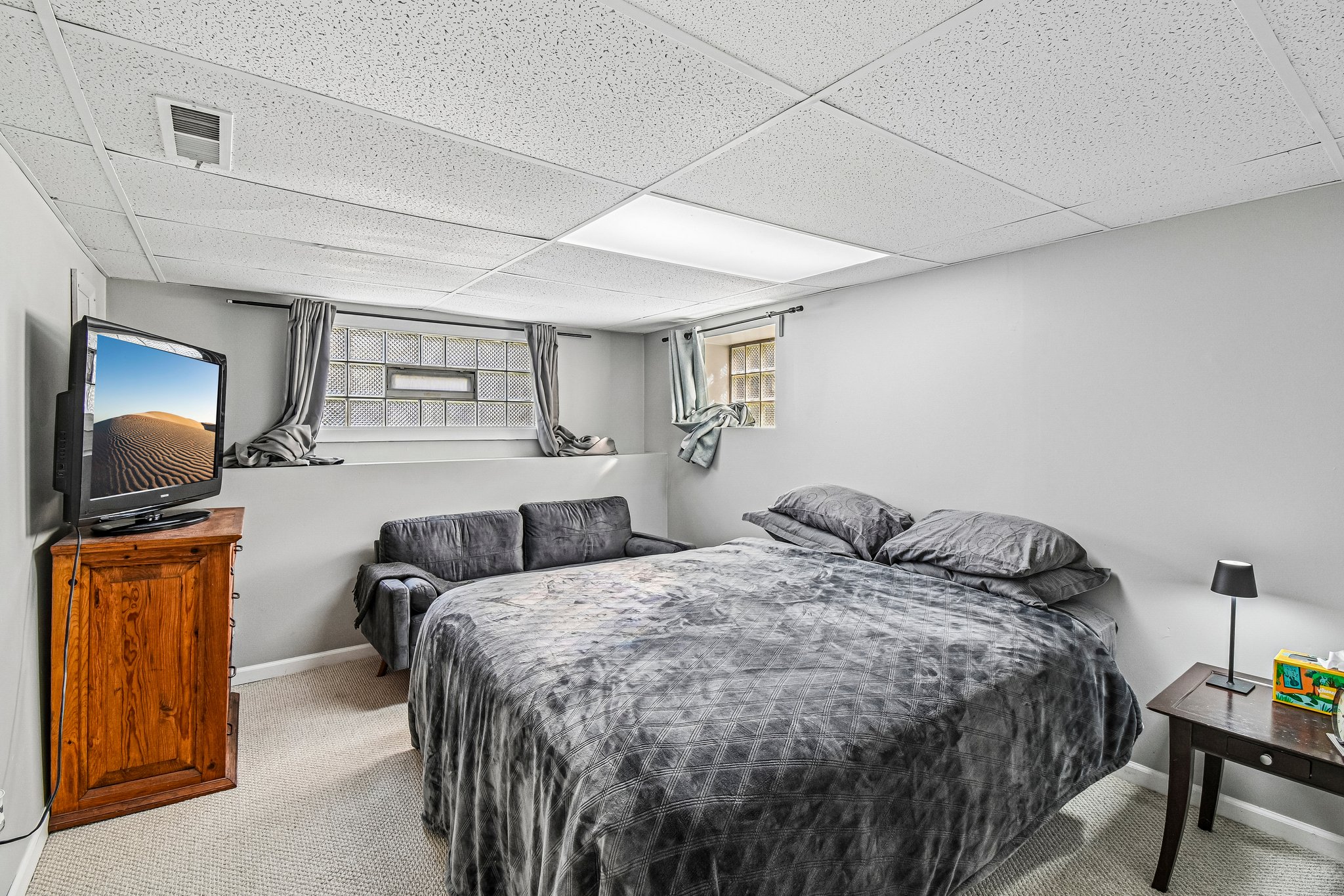3506 N Narragansett Ave-S0907-049.jpg