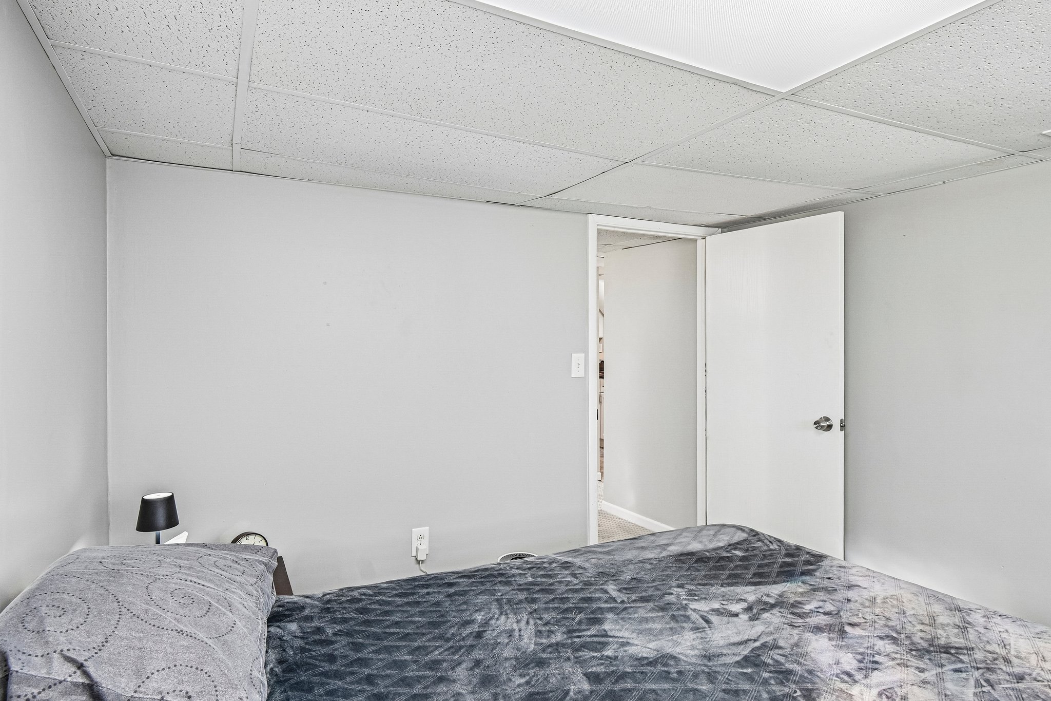 3506 N Narragansett Ave-S0907-051.jpg