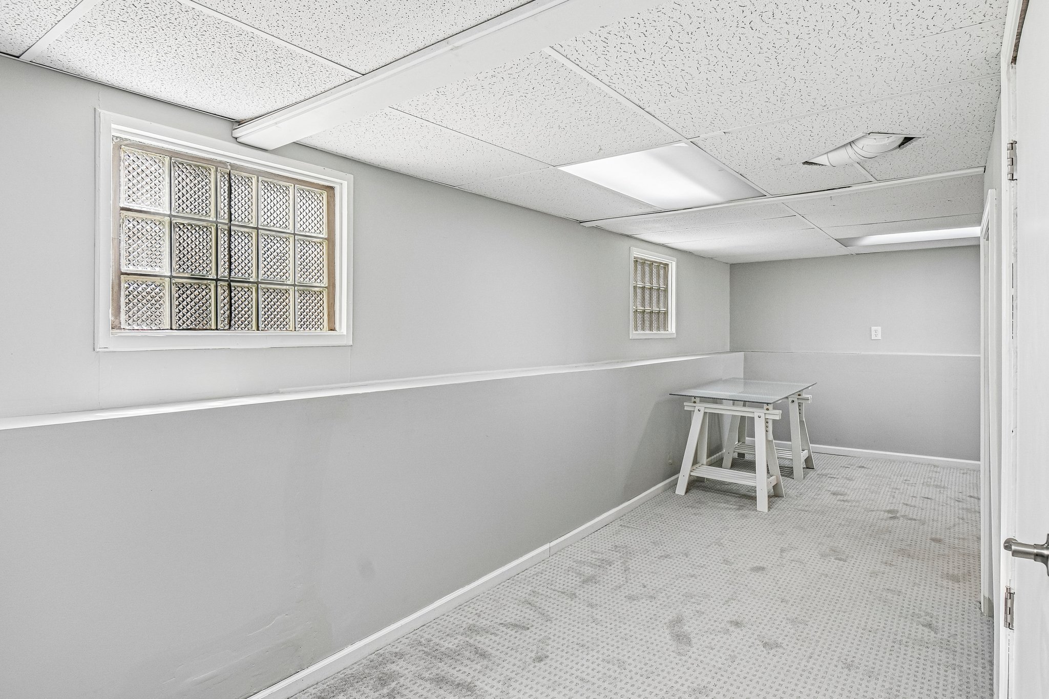3506 N Narragansett Ave-S0907-052.jpg