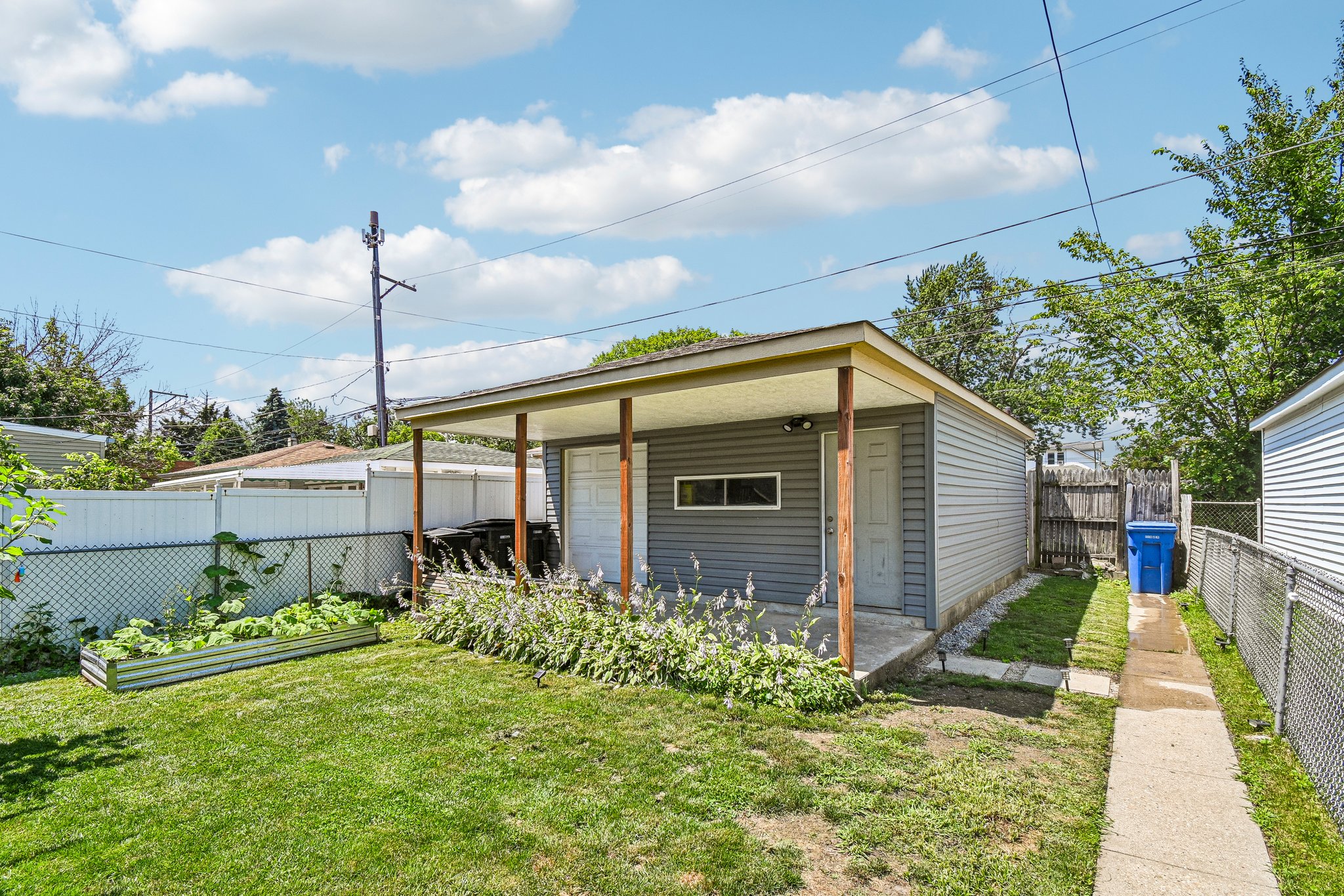 3506 N Narragansett Ave-S0907-056.jpg