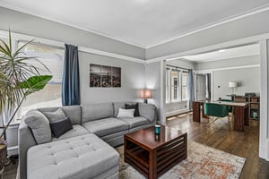 3506 N Narragansett Ave-S0907-005.jpg