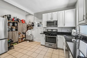 3506 N Narragansett Ave-S0907-015.jpg