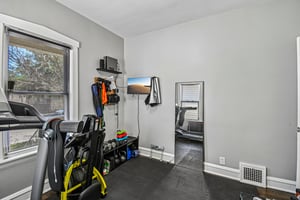 3506 N Narragansett Ave-S0907-023.jpg