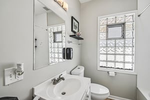 3506 N Narragansett Ave-S0907-024.jpg
