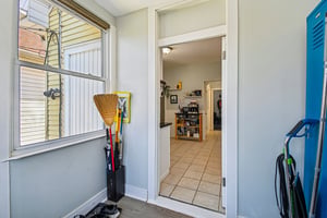 3506 N Narragansett Ave-S0907-027.jpg