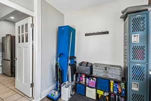 3506 N Narragansett Ave-S0907-028.jpg