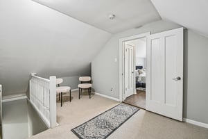 3506 N Narragansett Ave-S0907-029.jpg