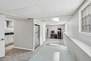3506 N Narragansett Ave-S0907-043.jpg