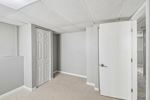 3506 N Narragansett Ave-S0907-046.jpg