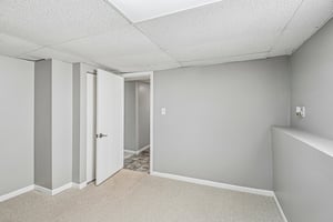 3506 N Narragansett Ave-S0907-047.jpg