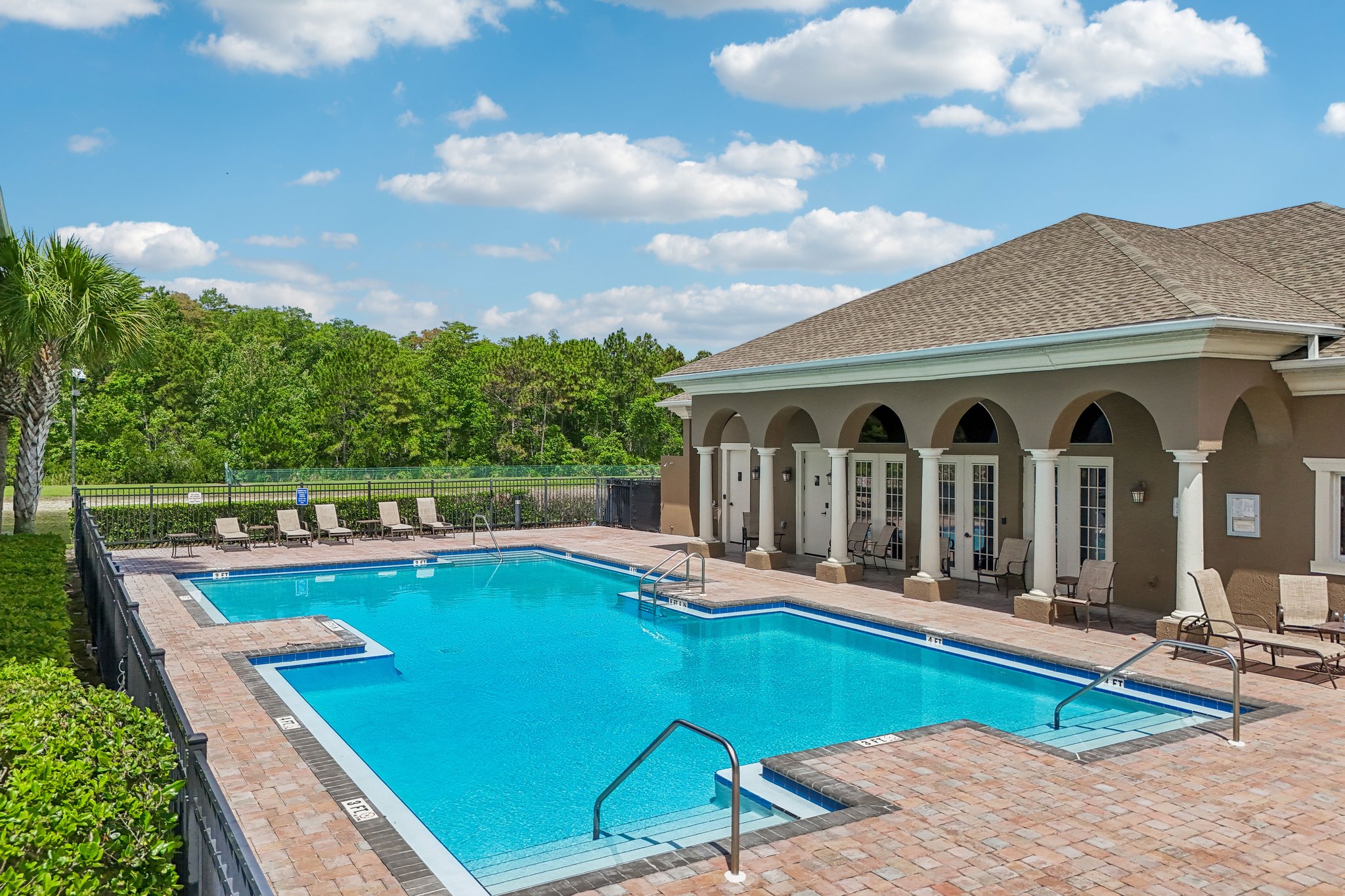 Victoria Pines Dr 150-2805-902.jpg