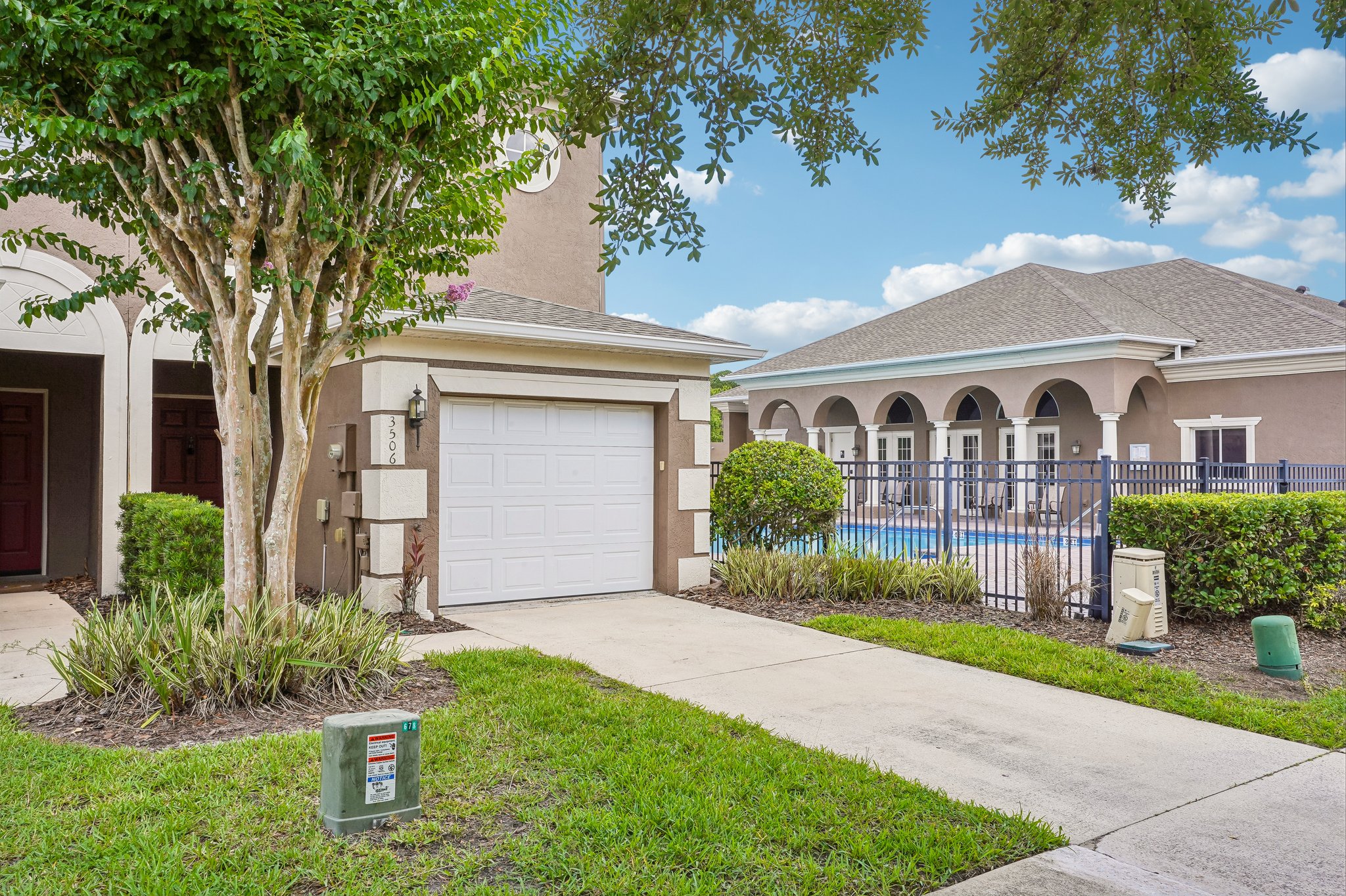 Victoria Pines Dr 150-S2805-002.jpg