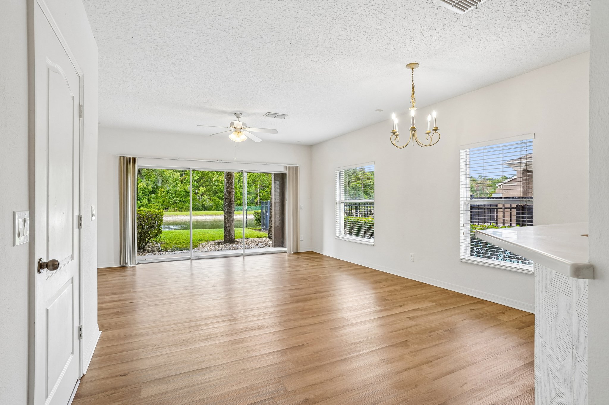 Victoria Pines Dr 150-S2805-006.jpg