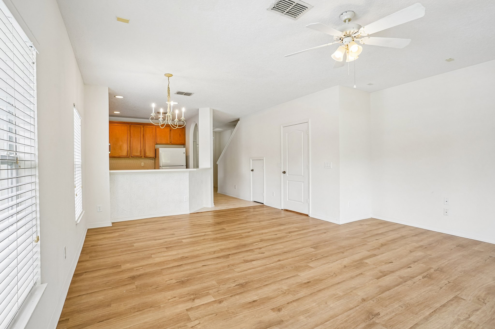 Victoria Pines Dr 150-S2805-010.jpg