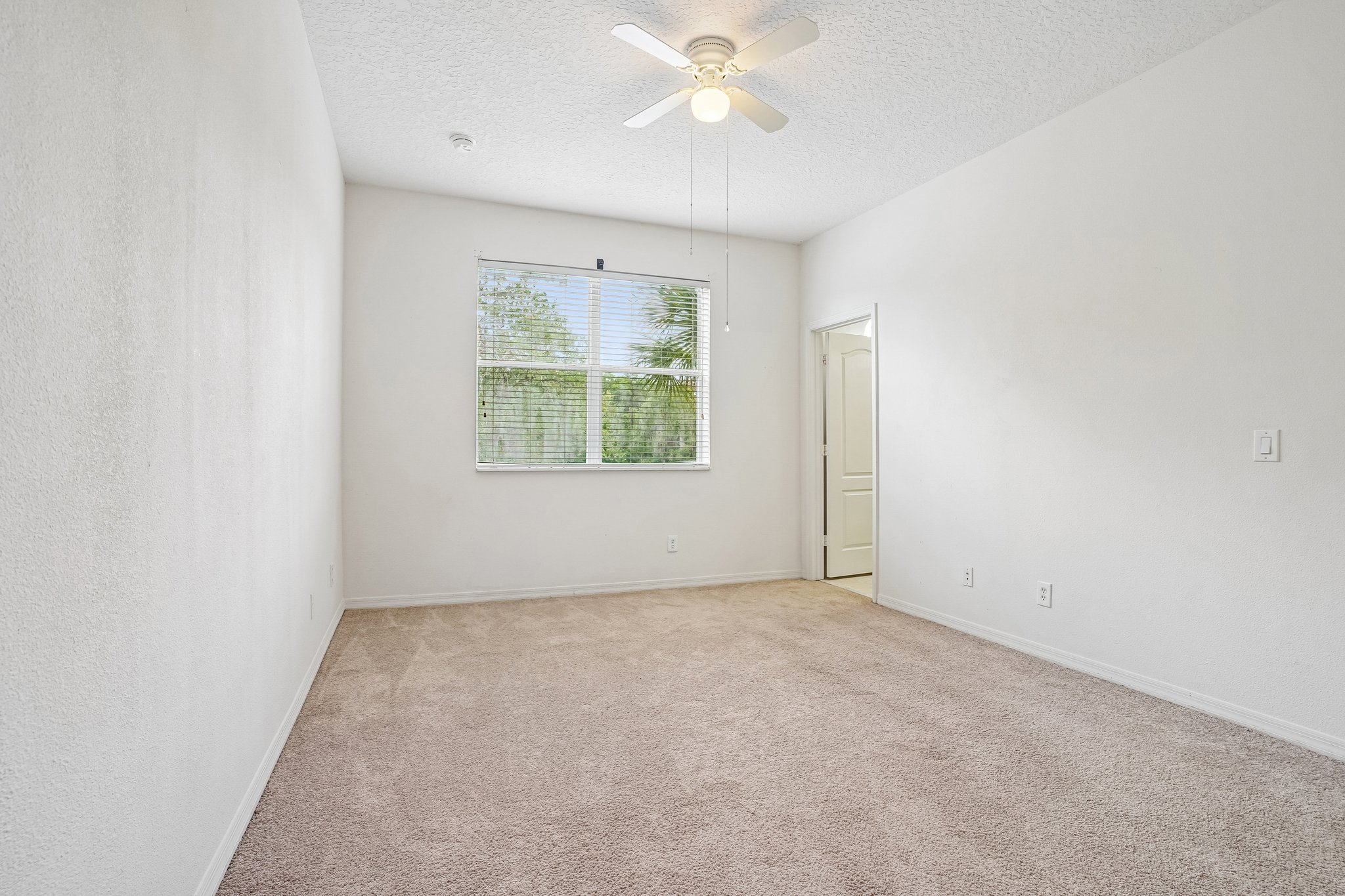 Victoria Pines Dr 150-S2805-018.jpg