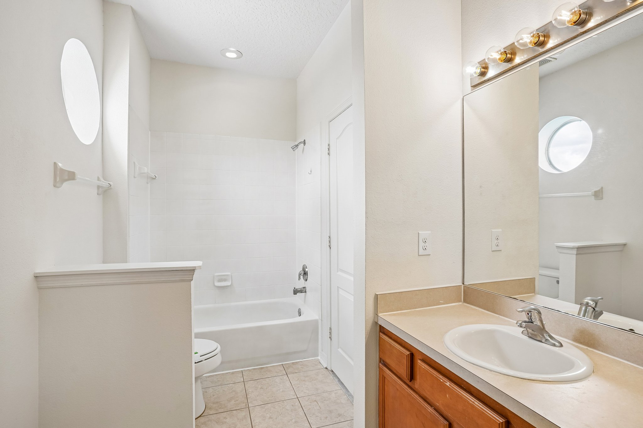 Victoria Pines Dr 150-S2805-028.jpg