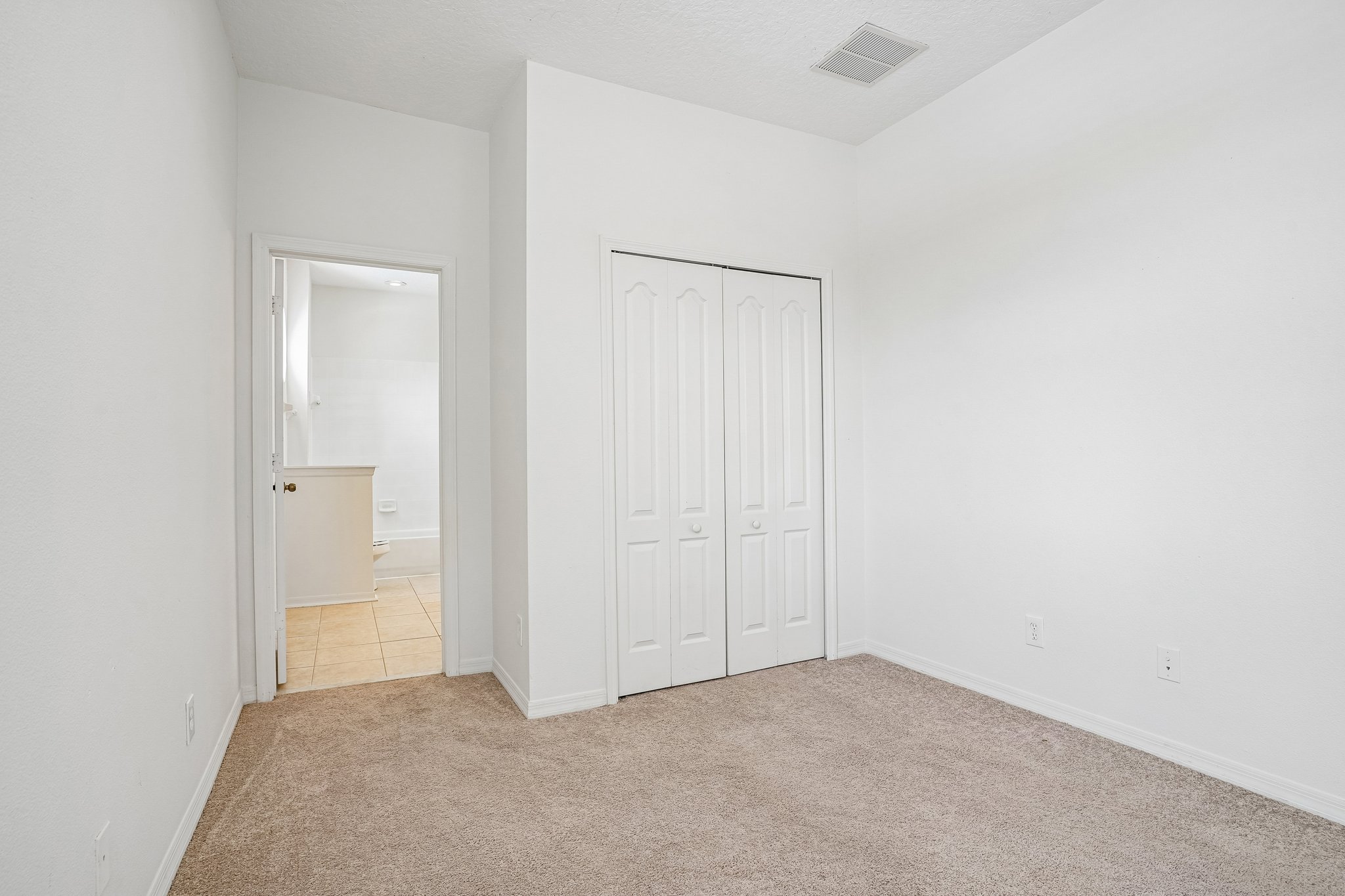 Victoria Pines Dr 150-S2805-032.jpg