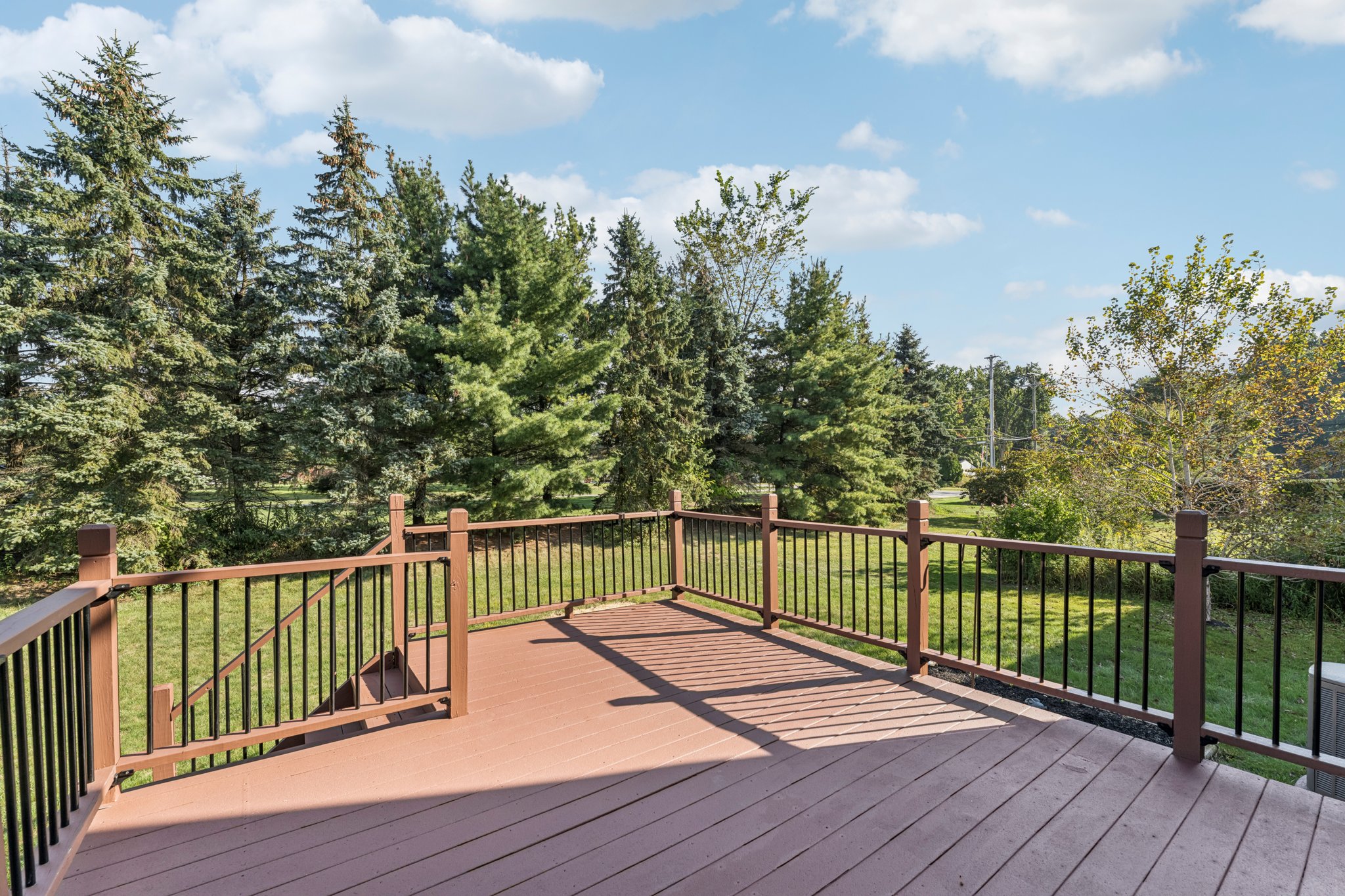 Saddle Creek Dr-S1409-057.jpg