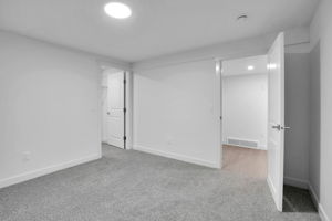  Photo 39