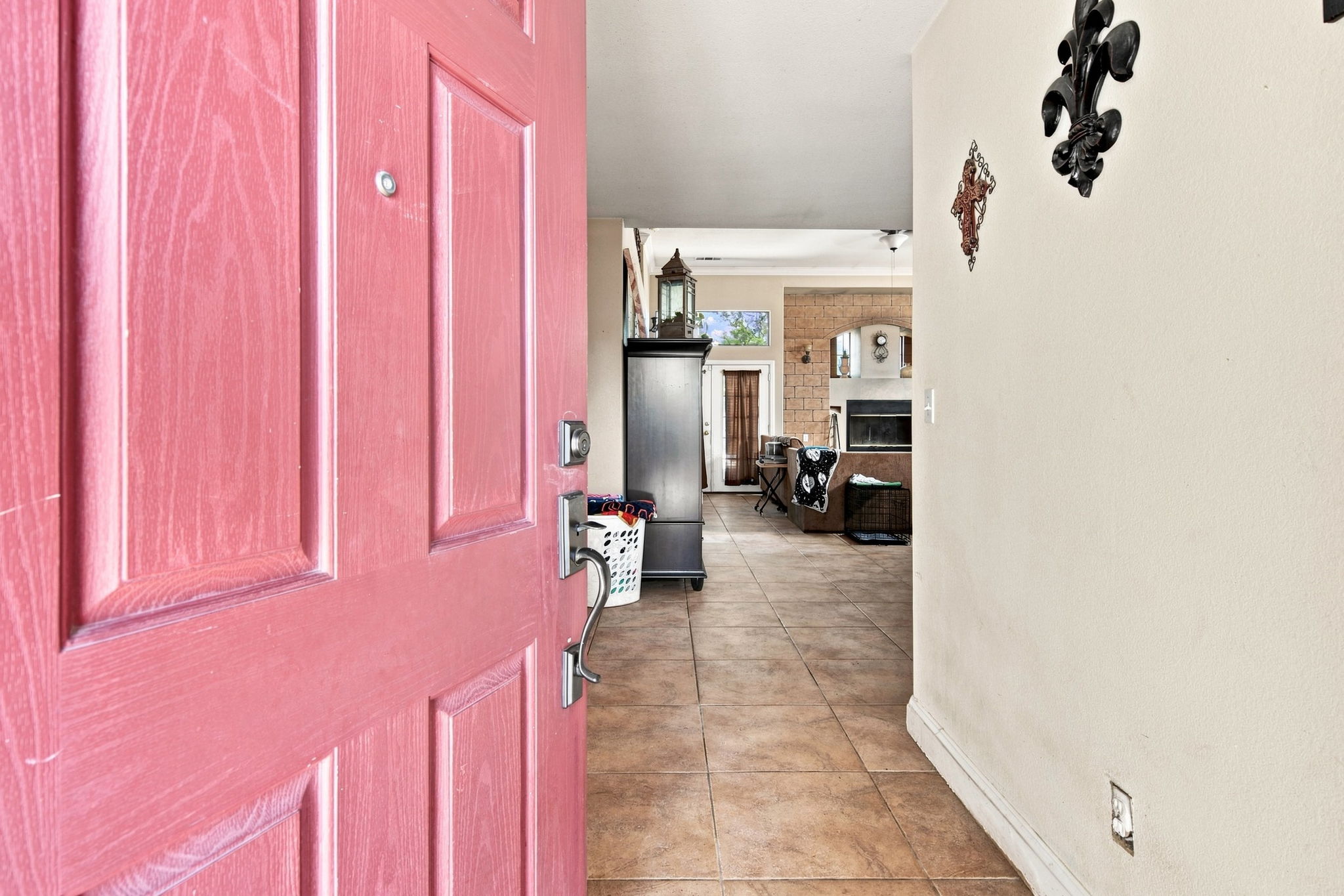  Photo 8