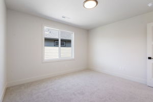  Photo 36