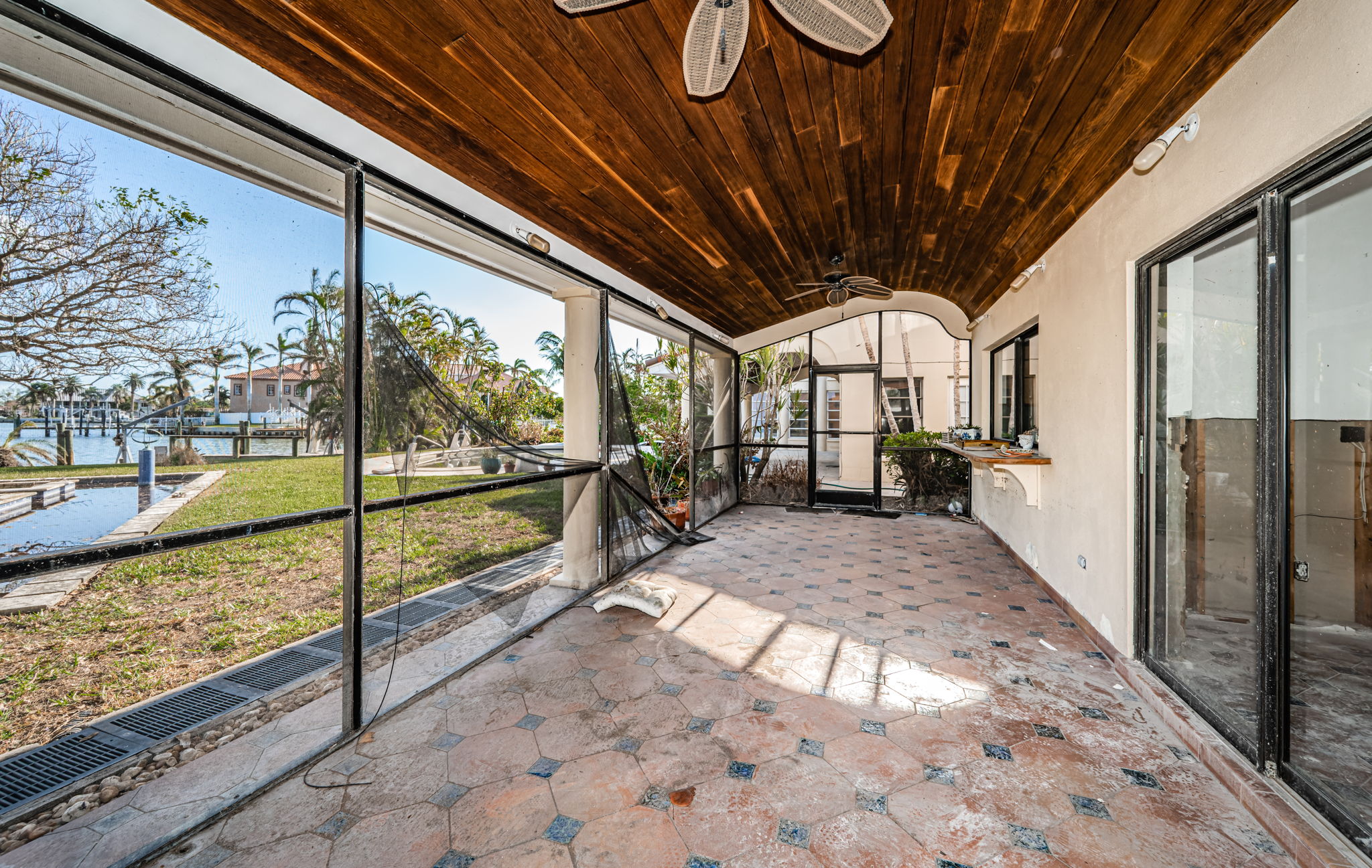 Screened Porch1