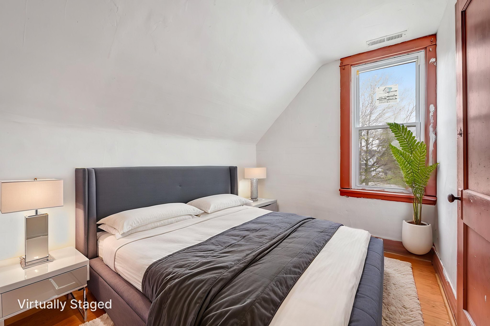 351-moselle-20 virtually staged.jpeg