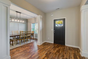 4 Entryway w Dining Room View