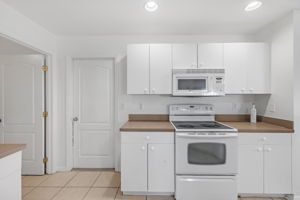 Kitchen 4