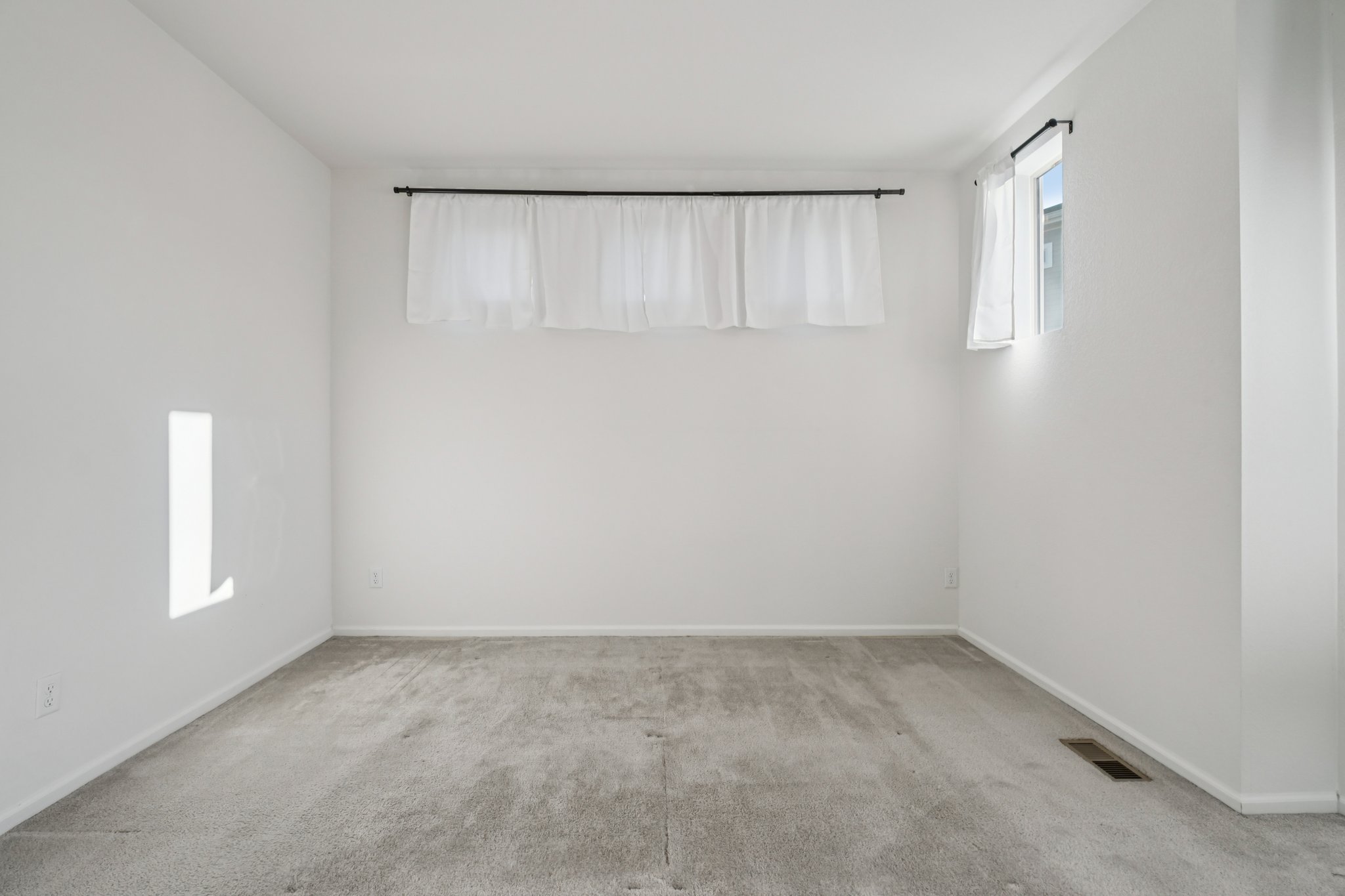 Valleywood Ct-S2110-012.jpg