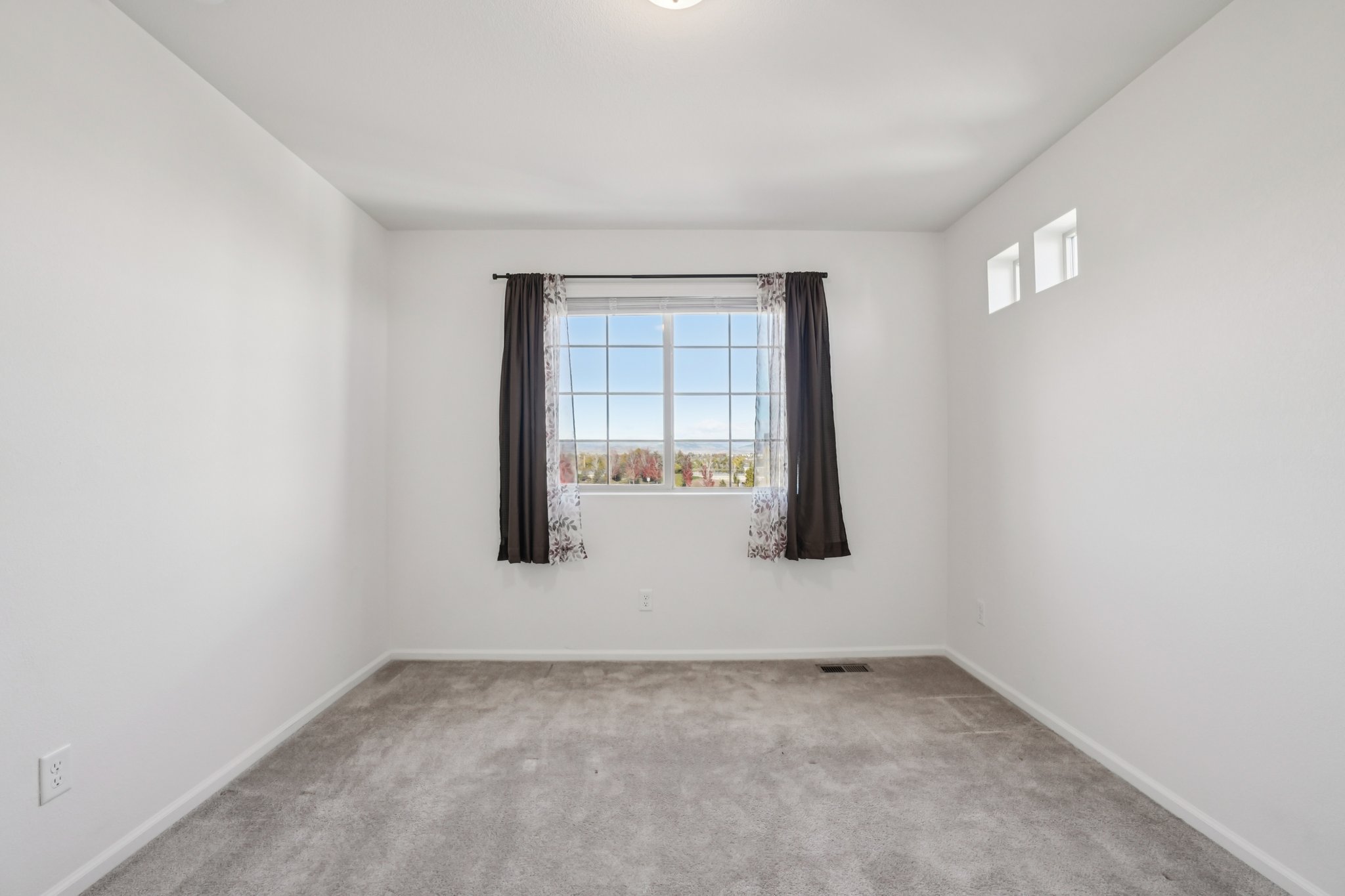 Valleywood Ct-S2110-023.jpg