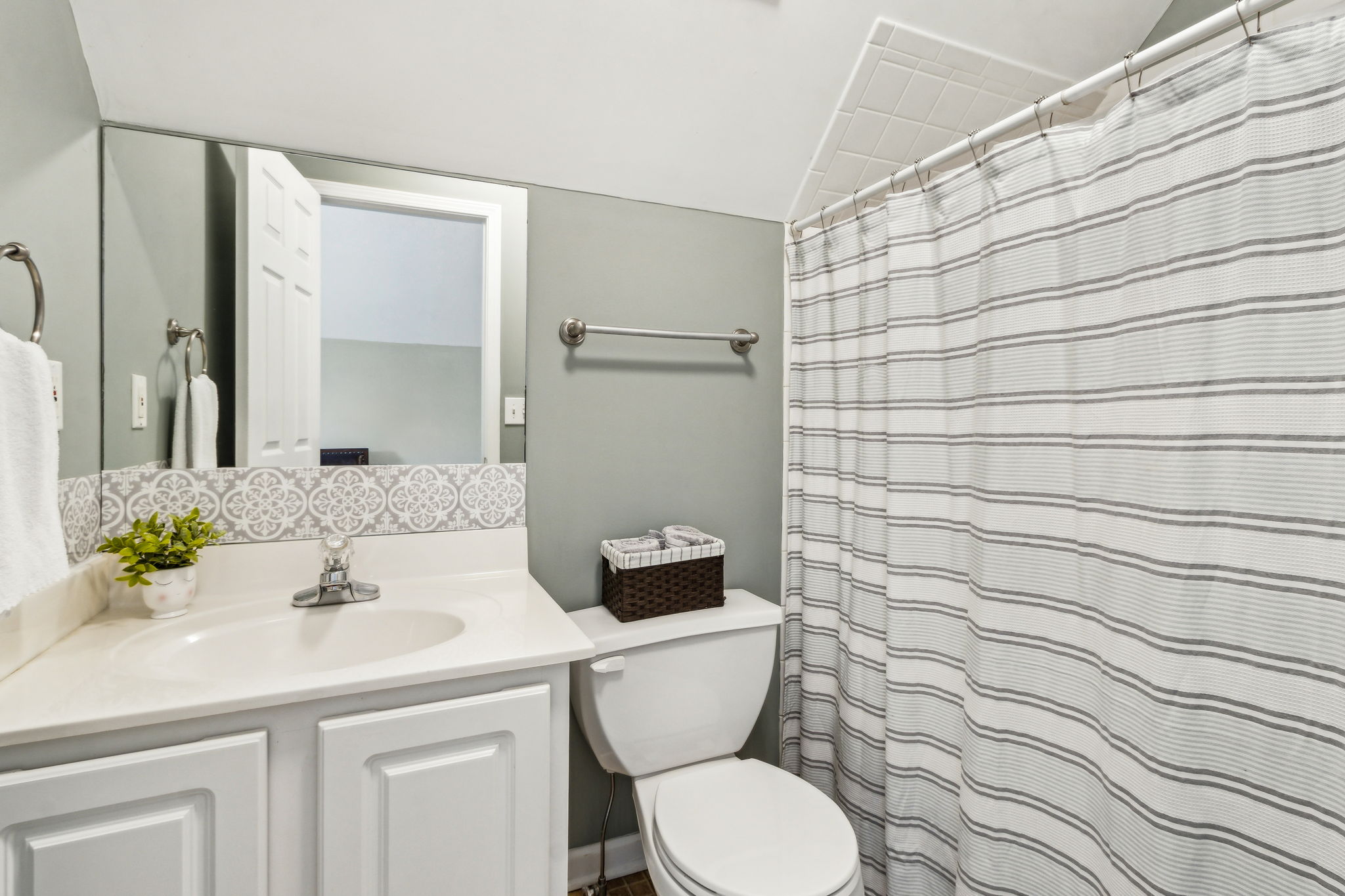 Bonus Bathroom