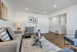 010_35128 Cabrillo Dr