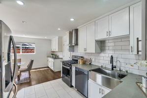 012_35128 Cabrillo Dr