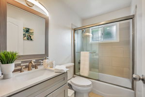 030_35128 Cabrillo Dr