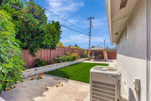 041_35128 Cabrillo Dr