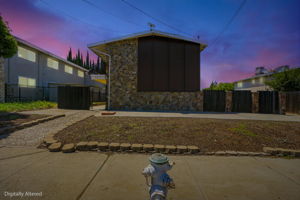  Photo 0