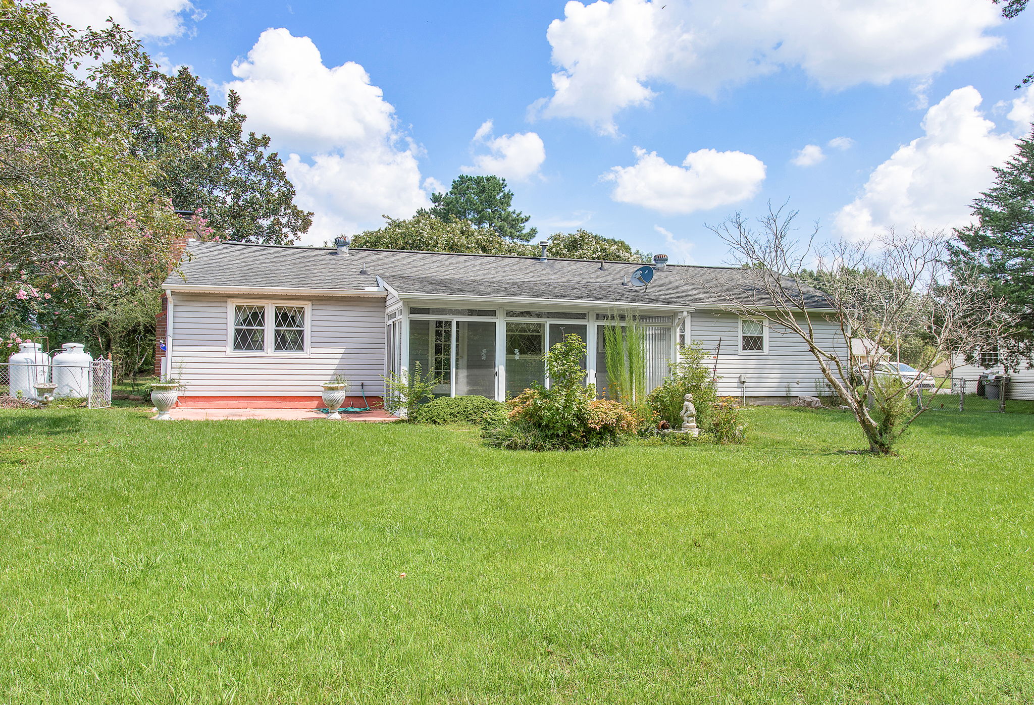 31-Exterior Back